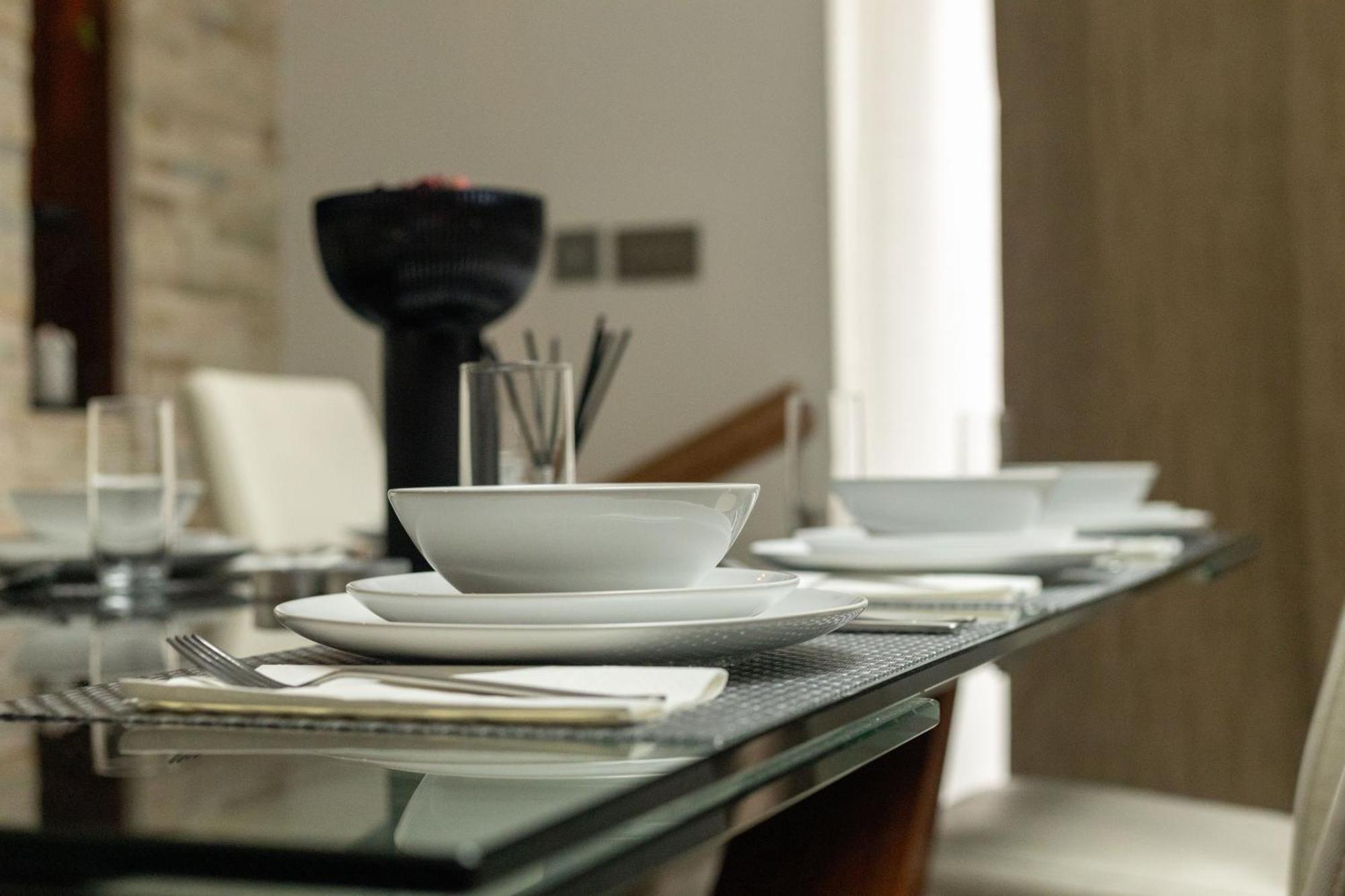 4 Bedroom House In Chiswick- Elegance & Serenity Appartamento *