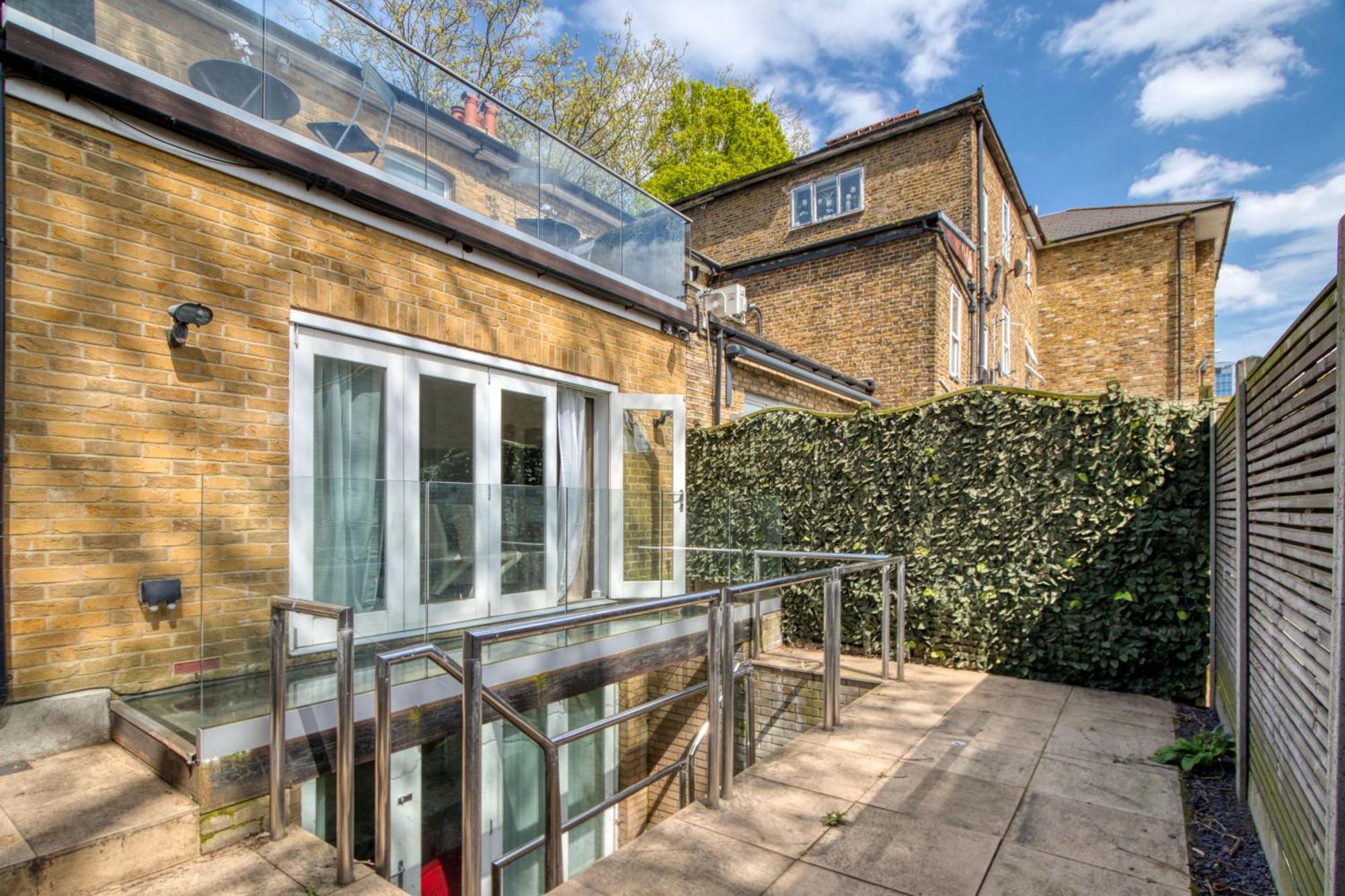 4 Bedroom House In Chiswick- Elegance & Serenity Appartamento